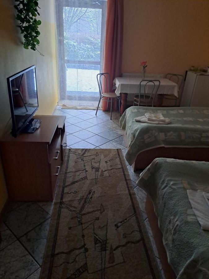 Hotelik Warmia -Pensjonat, Hostel Лидзбарк-Варминьский Экстерьер фото